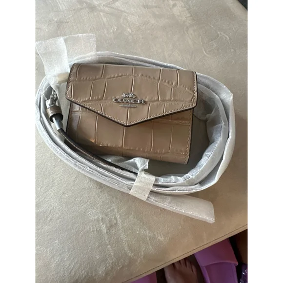 NWT Coach Mini Envelope Wallet With Strap SILVER/STONE 4.5in X 3.5in - Picture 2 of 4
